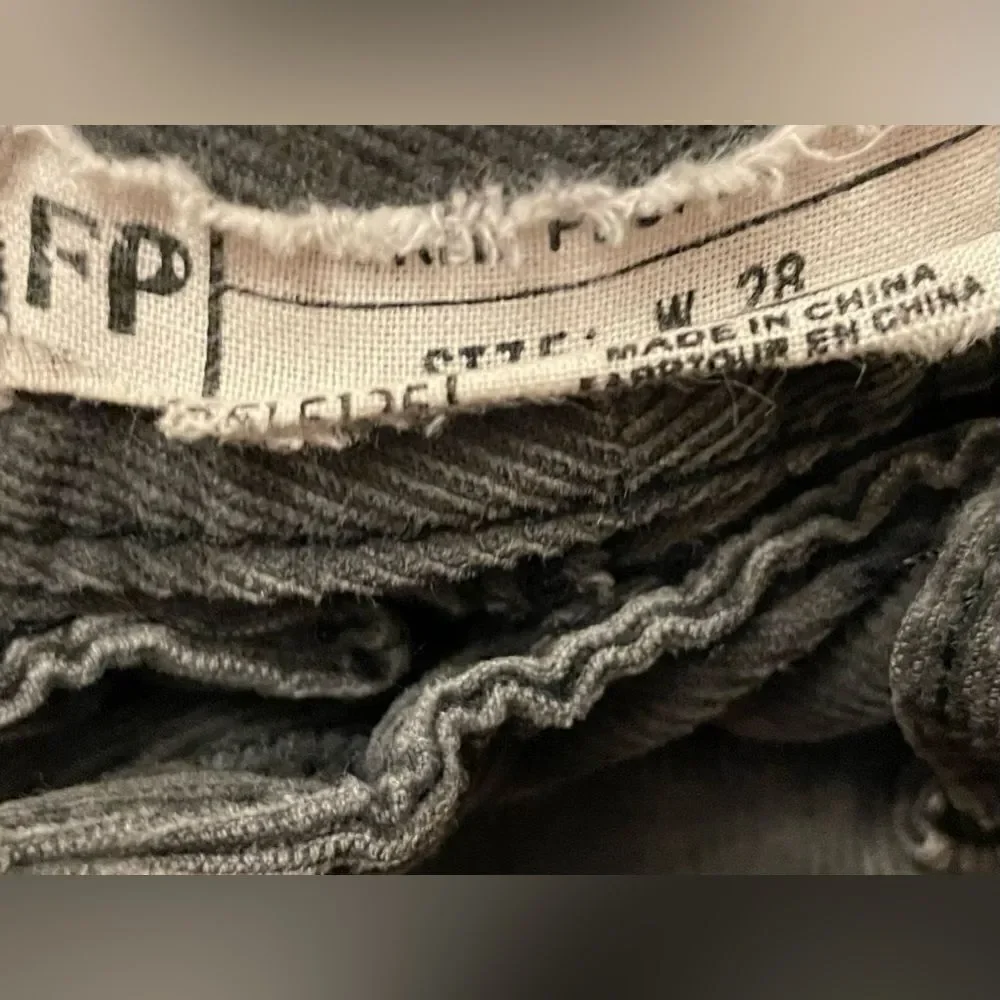 Free People l Gray Corduroy Pants l Size 28 l EUC